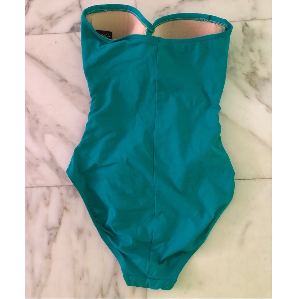 LA BLANCA swimsuit one piece. - Picture 3 of 6